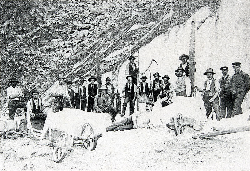 Ice workers at Grindelwald Glacier